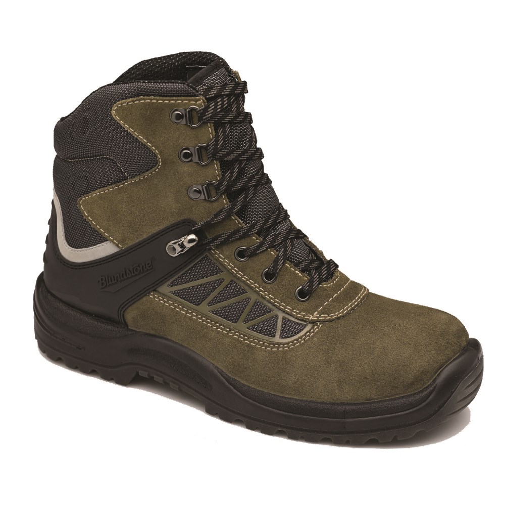 blundstone walking boots